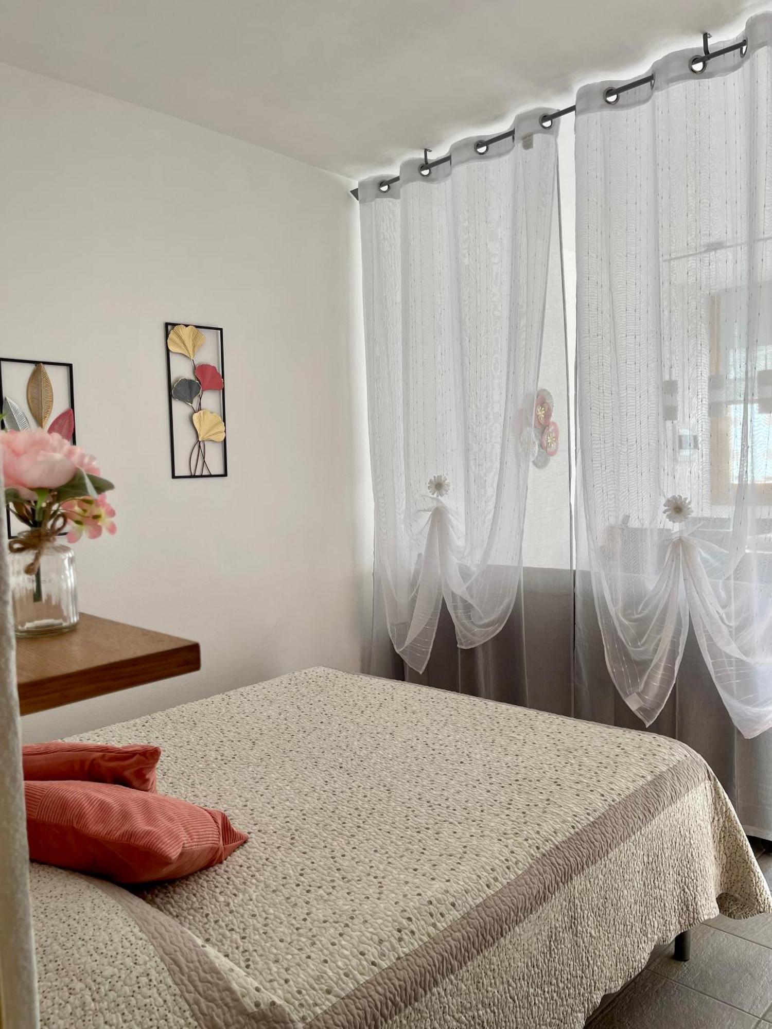 מנדלו דל לאריו Agriturismo La Selvaggia מראה חיצוני תמונה